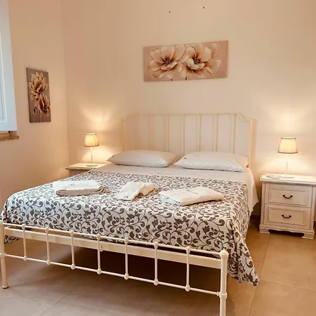 Dimore Di - La Corte Pensjonat 4*